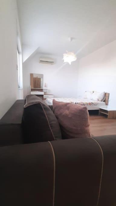 Rowing Base Apartment Plovdiv Eksteriør billede